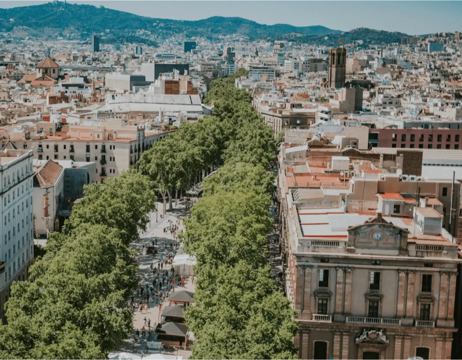 Skyline de Barcelona — inversión inmobiliaria con Invernova